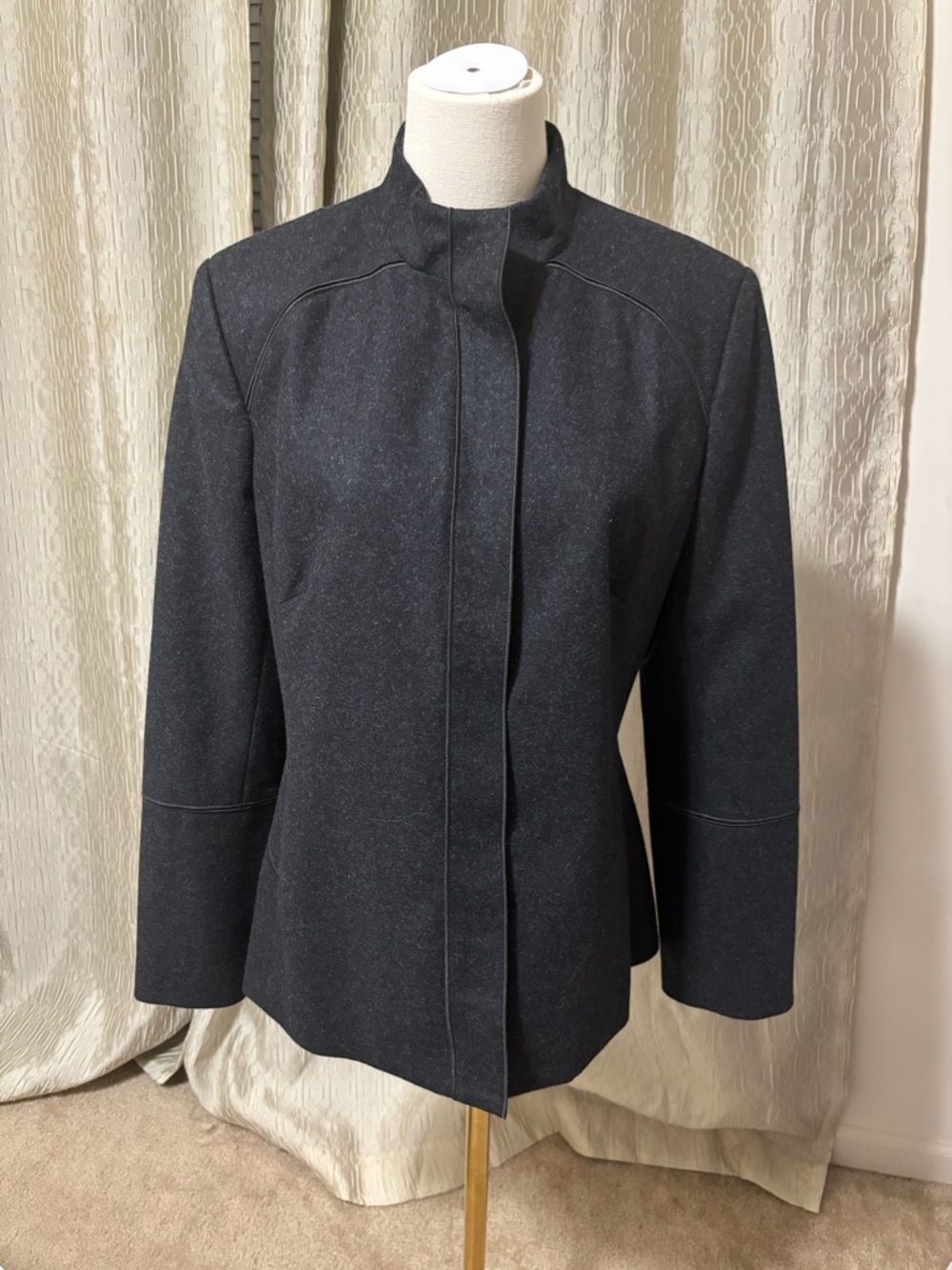 Harve benare gray women’s wool jacket Like New